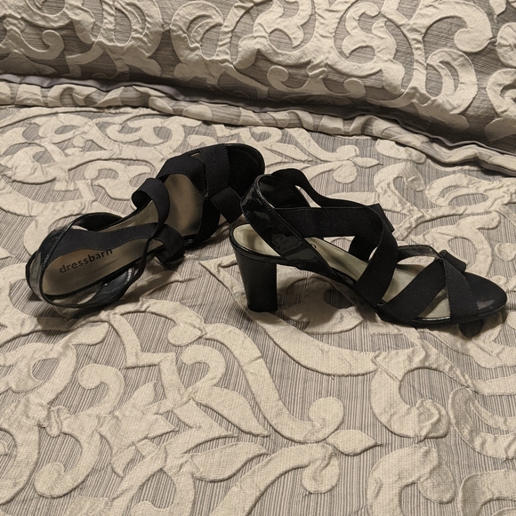 Dress Barn size 8.5 strappy navy block heels - Picture 7 of 8